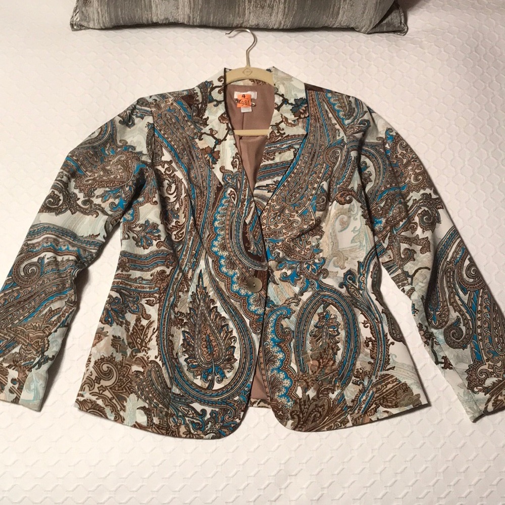 Beautiful Chico’s Summer/Spring Blazer